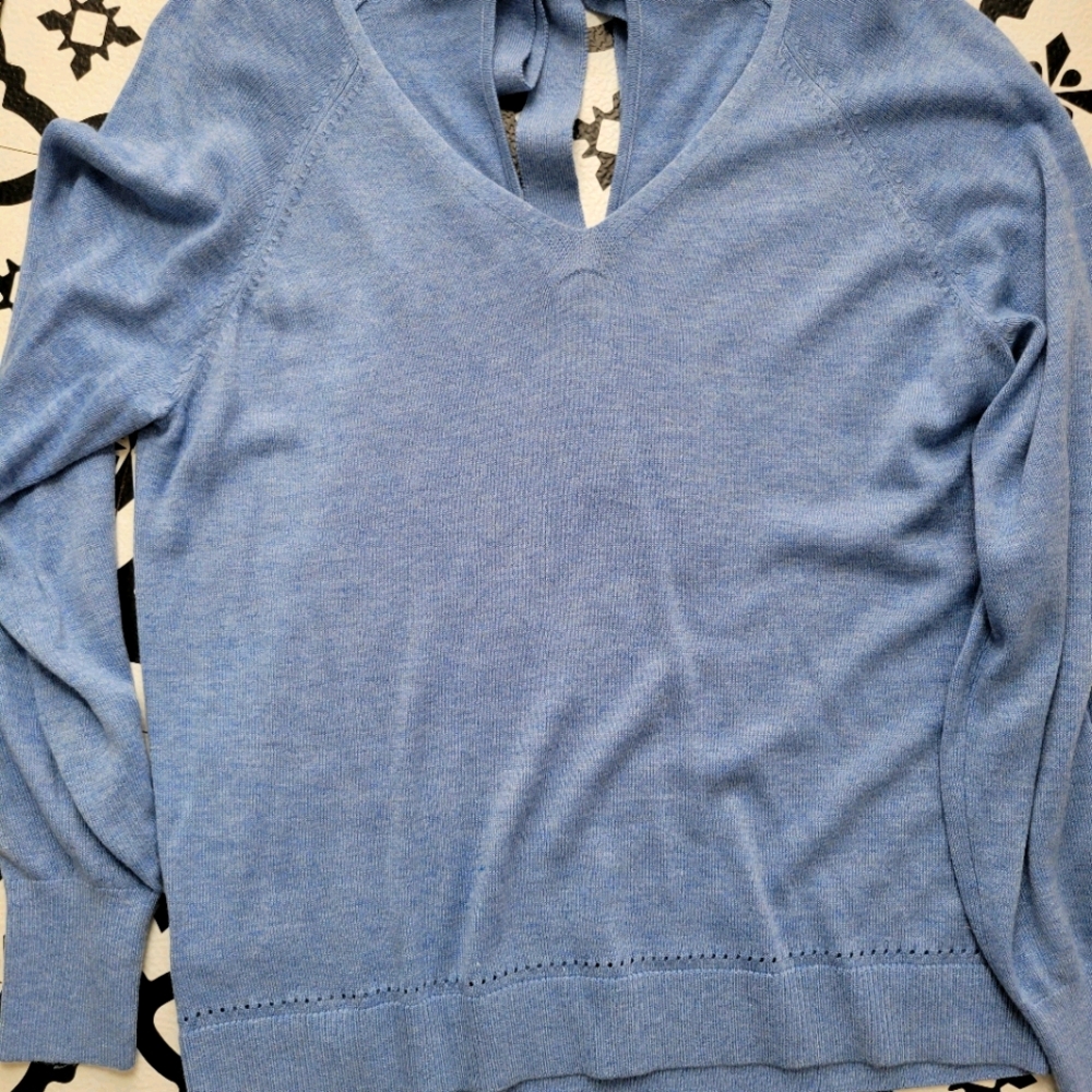 Loft sweater w/ bow in back